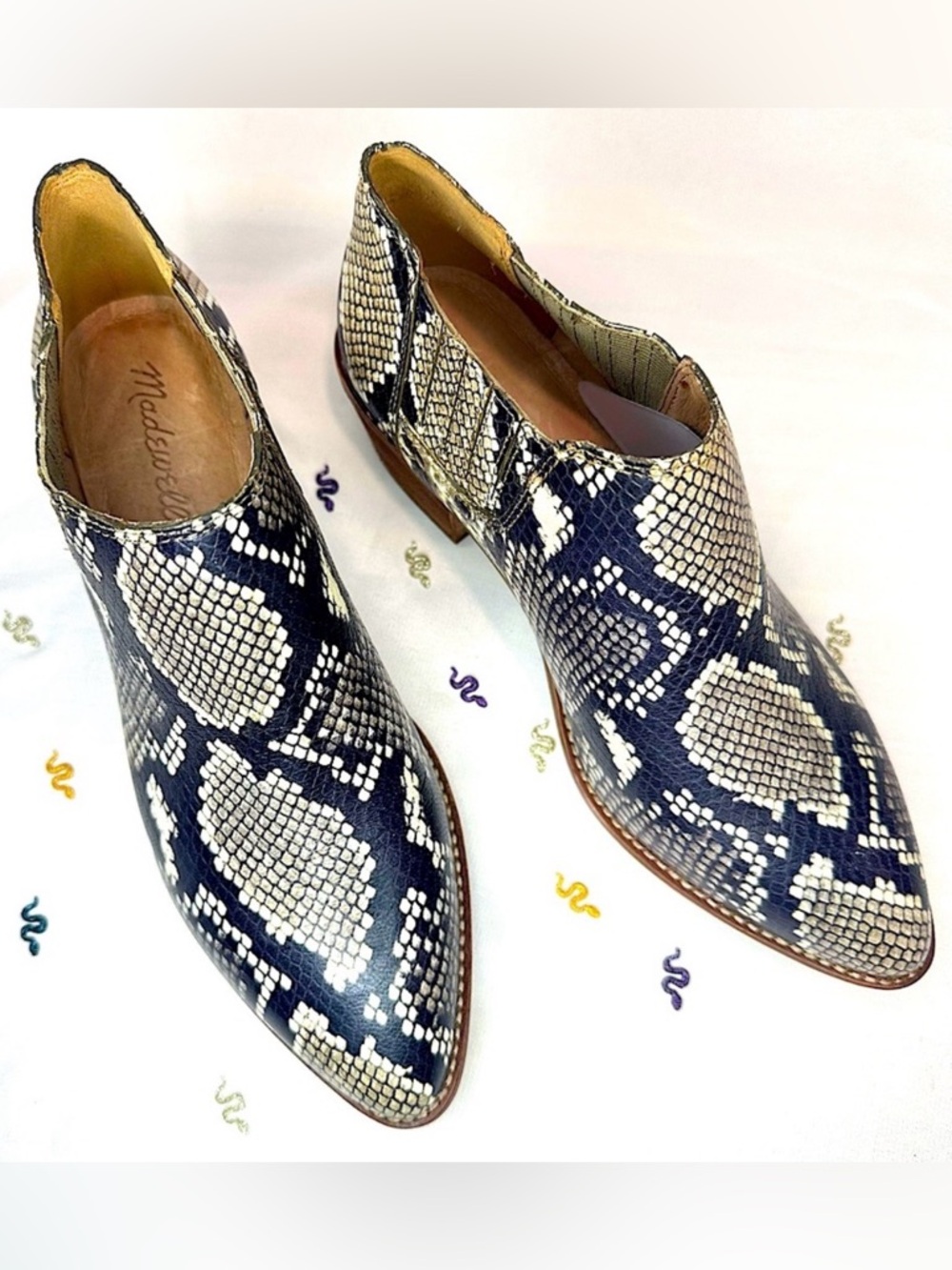 Low Chelsea Boot in Snake
